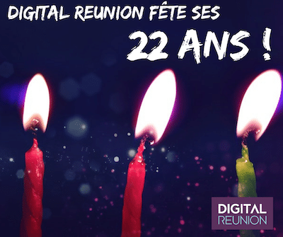 Trois bougies allumées avec texte "Digital Reunion fête ses 22 ans".