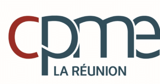 Logo de la CPME La Réunion, texte en rouge et bleu.